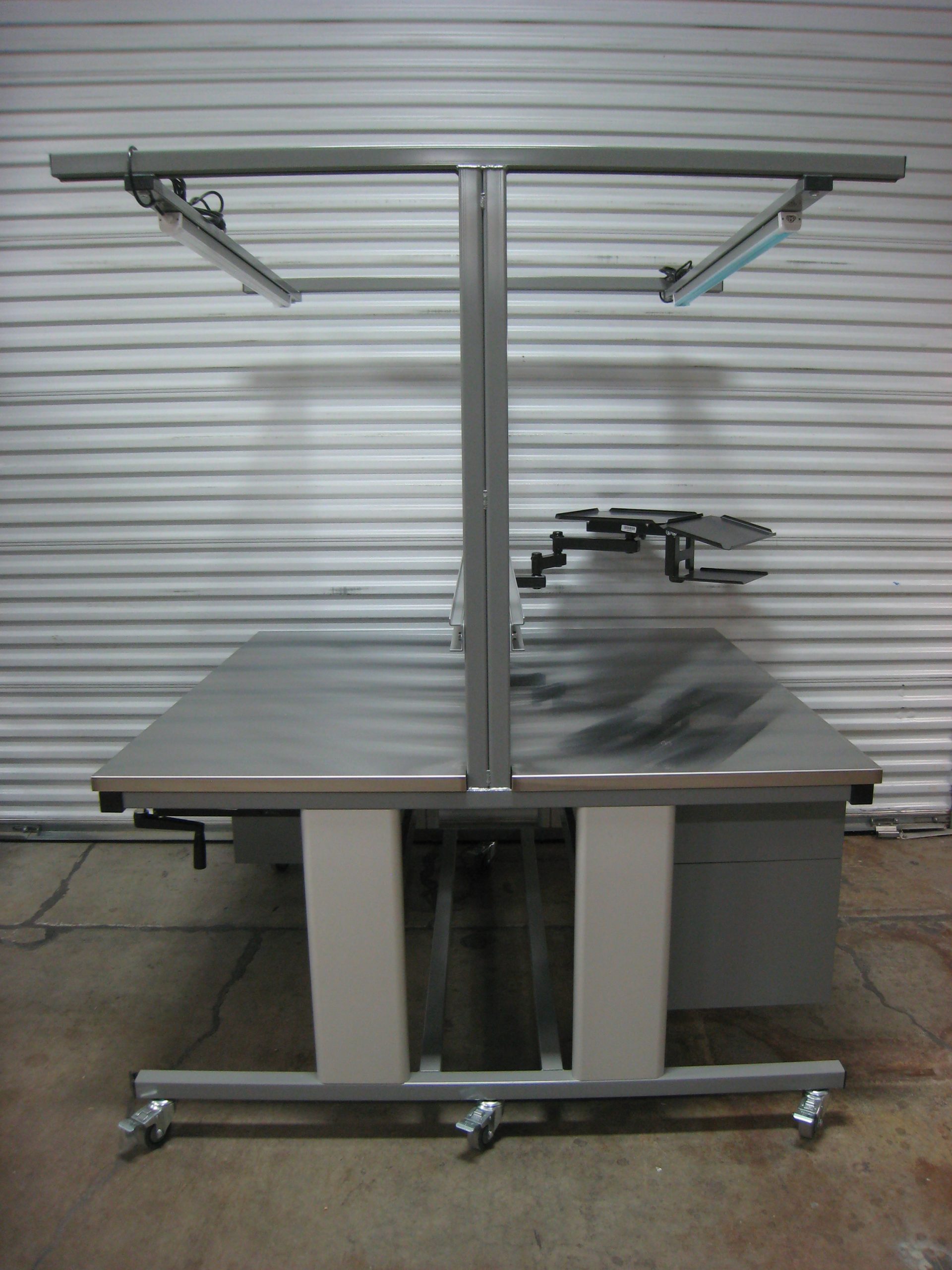 RDM Double-Sided Workbench - Model Ti-101P-CSTR-GREY01 Double-Sided Workbench T-101P-CSTR-GREY01