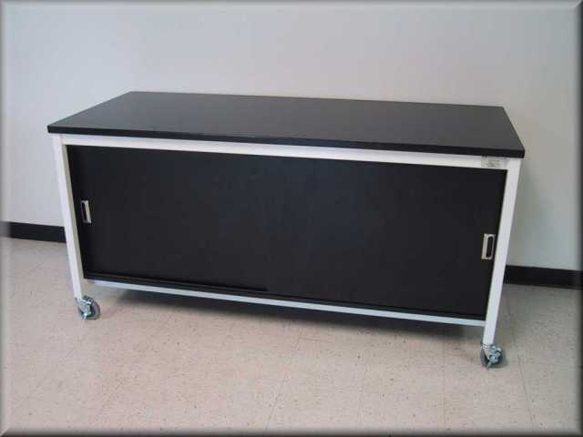 RDM Mobile Table - Model A-109P-CAB-CSTR A-109P-CAB-CSTR