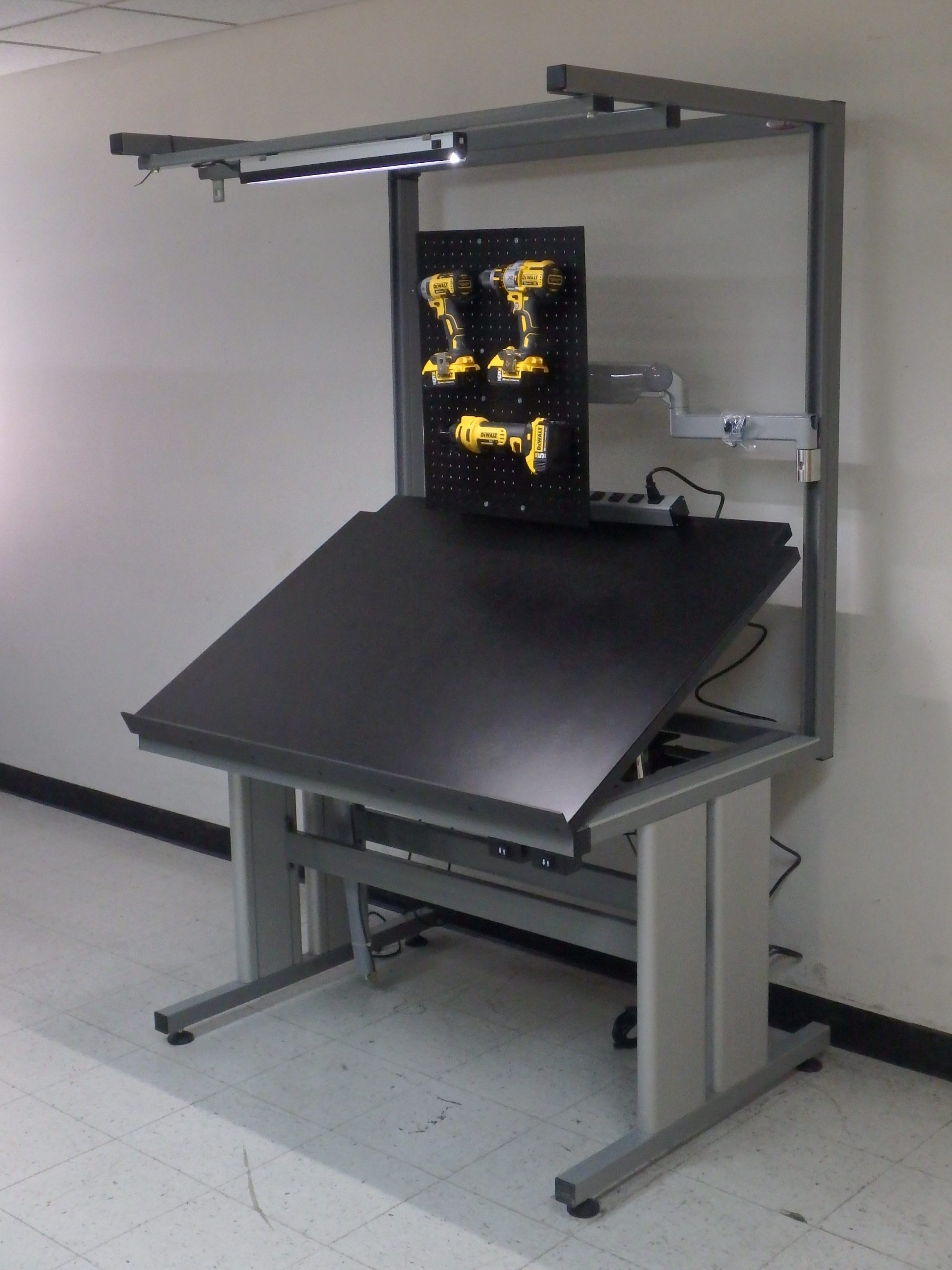 RDM Articulating Tool Peg Board - Model ACCY-WB-ATB-PEG-HDPE-BLK ACCY-WB-ATB-PEG-HDPE-BLK