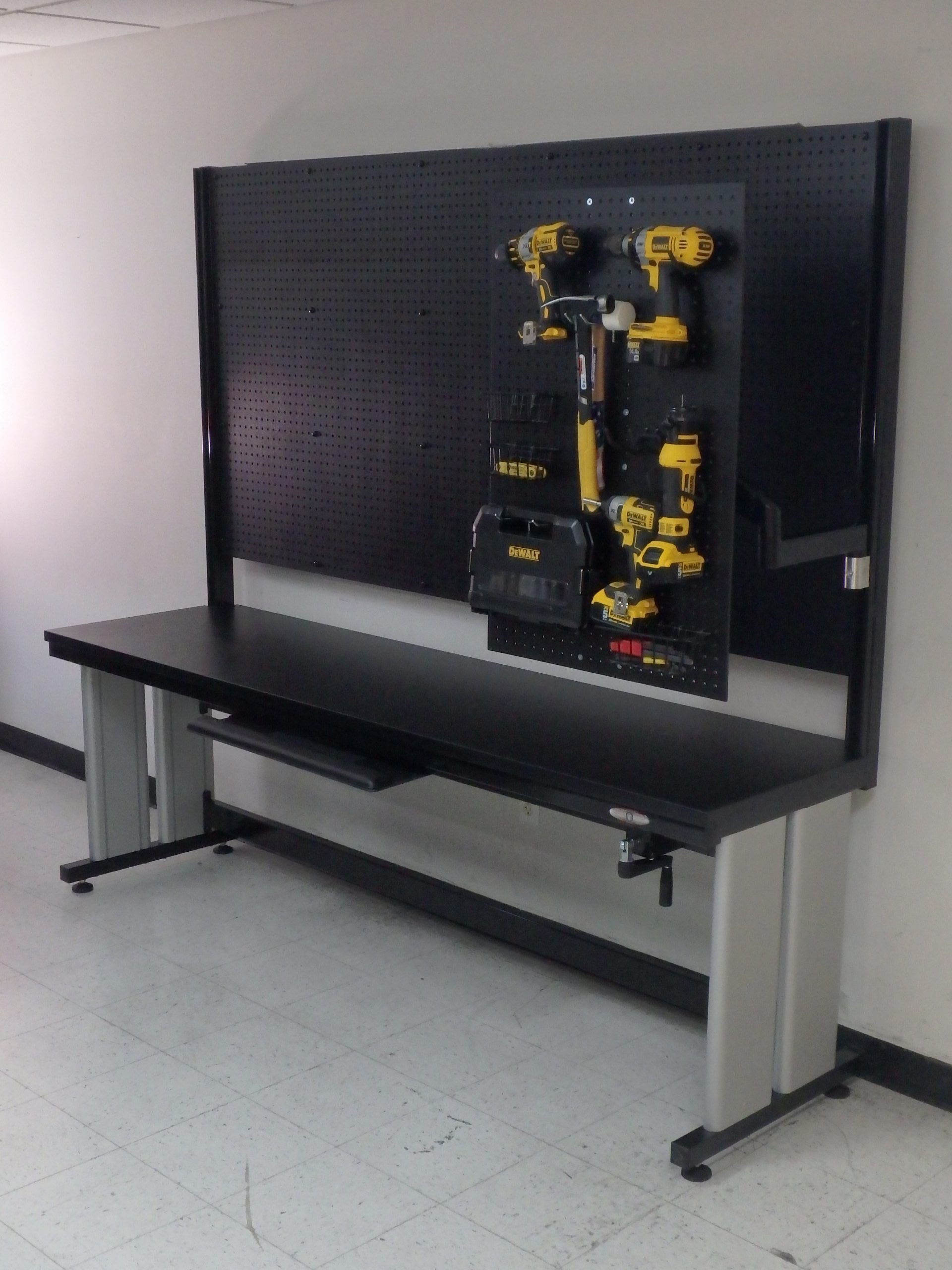 RDM Articulating Tool Peg Board - Model ACCY-WB-ATB-PEG-HDPE-24x36BLK ACCY-WB-ATB-PEG-HDPE-24x36BLK