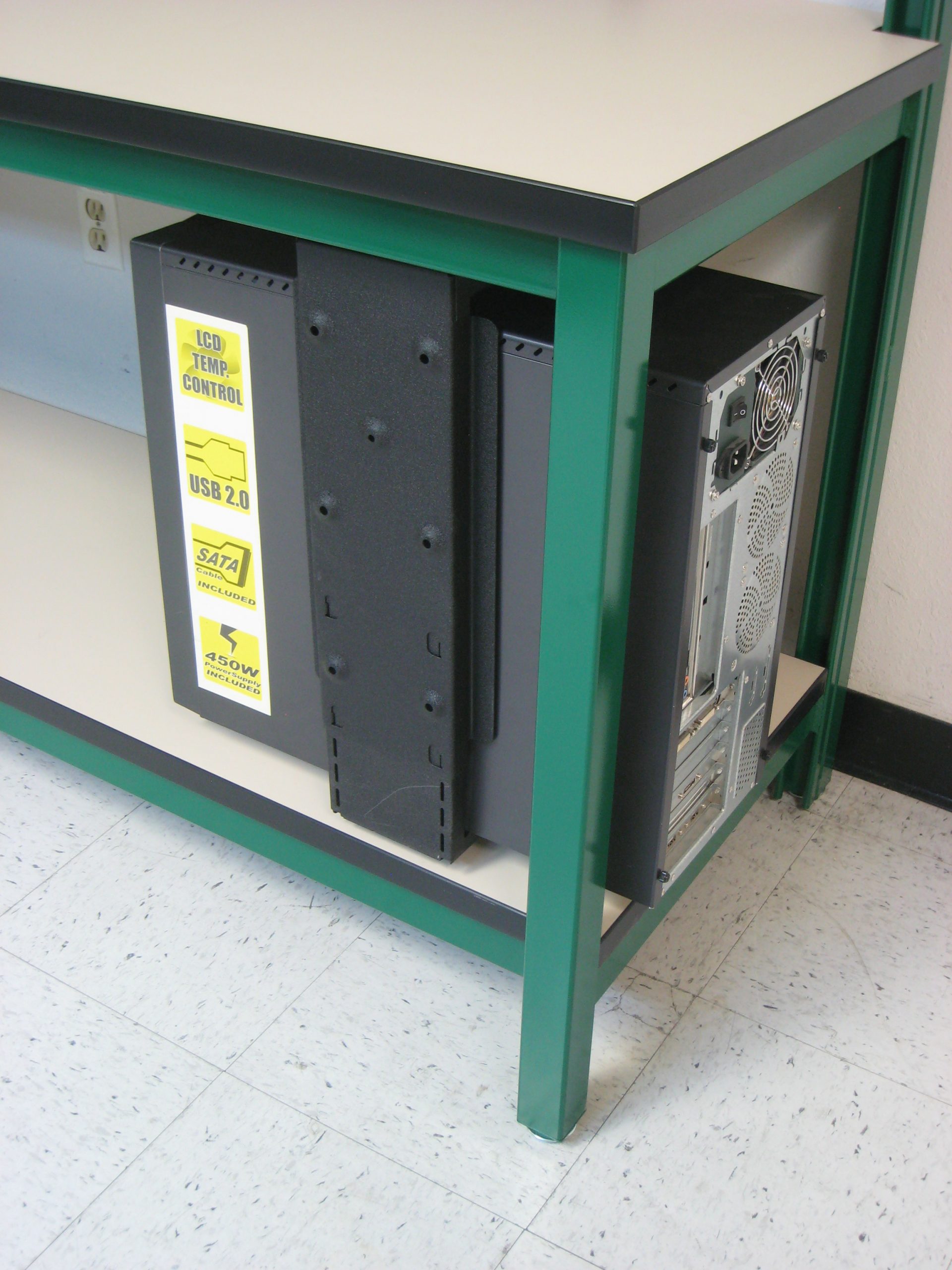 IMG_8038 RDM-ACCY-WB-CPU-ART-01 Articulating CPU Holder - Rotated Right Side