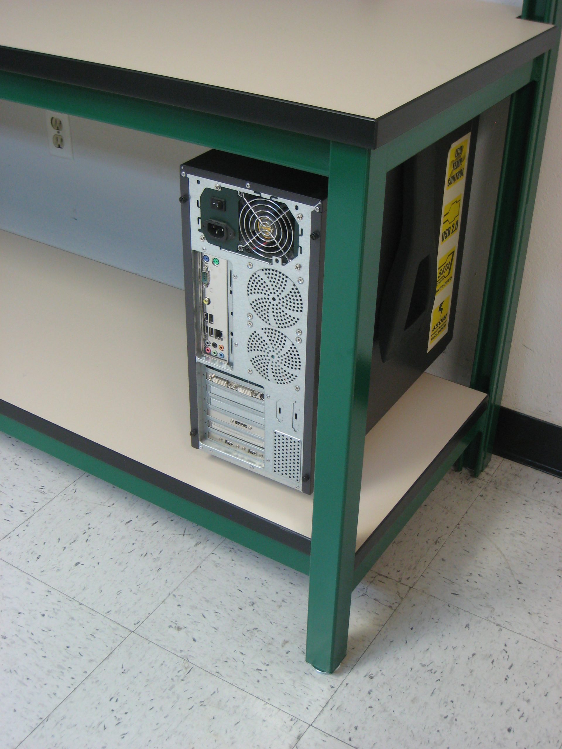 IMG_8041 RDM-ACCY-WB-CPU-ART-01 Articulating CPU Holder - Rotated Rear Side