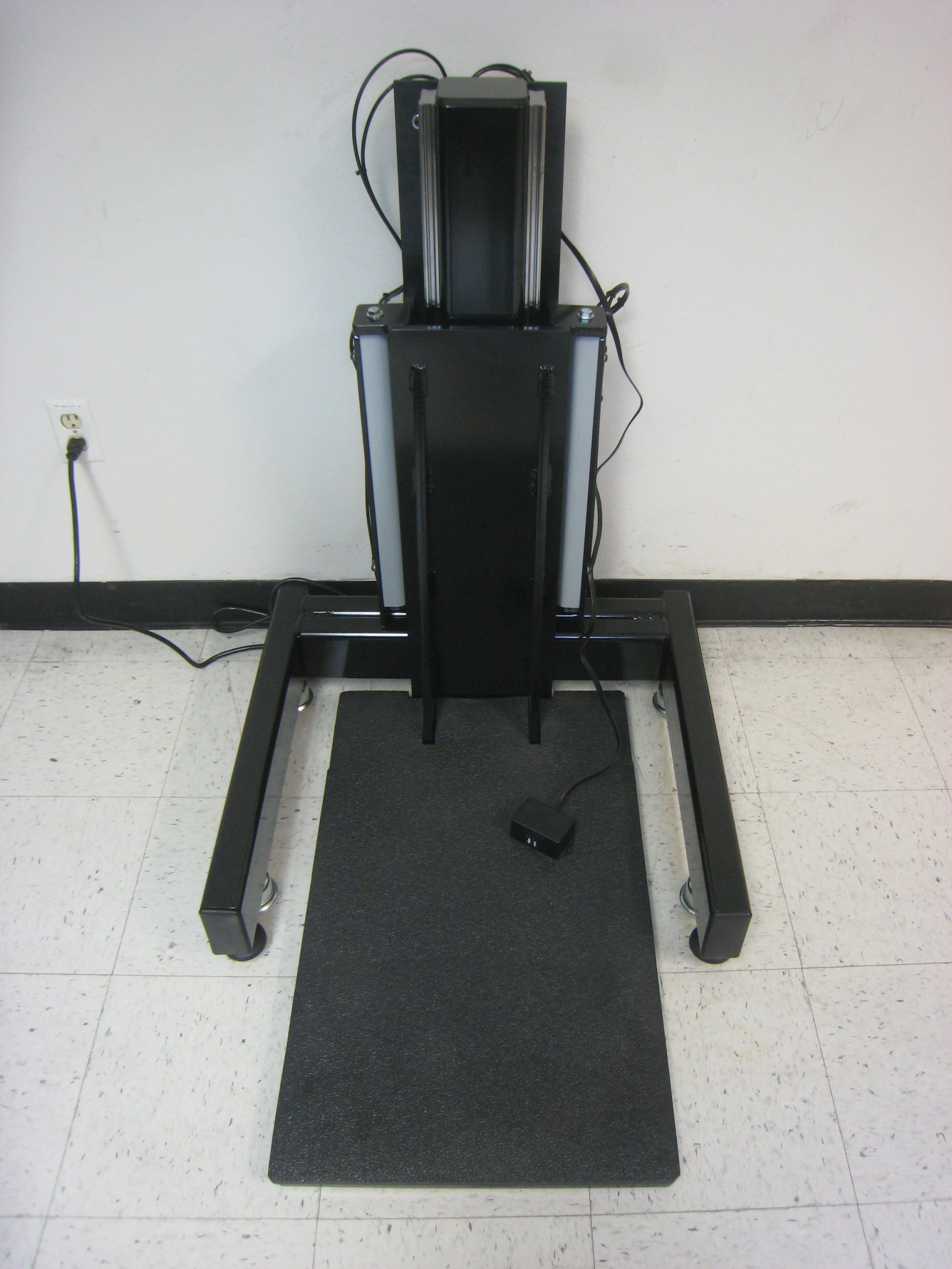 RDM Low-Start Lift Platform - Model LP-105P Low-Start Lift Platform - Model LP-105P